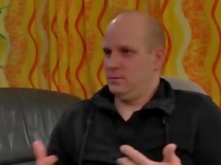 Nešvankus kalbos milf analinis sekretorė didelis papai ilgos kojinės