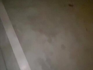 Truffare il mio marito con suo autista in smooching in mall. | youporn