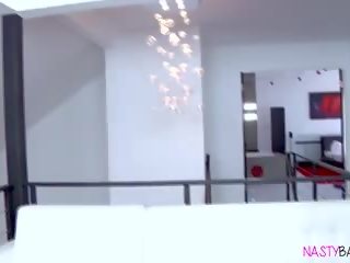 Romi dež in vicki lov uživa umazano trojček: odrasli video f9